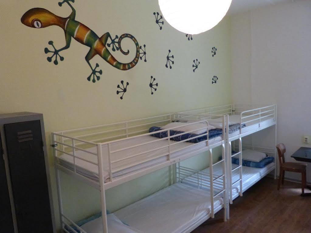 Corner Hostel Berlin Prenzlauer Berg Dış mekan fotoğraf